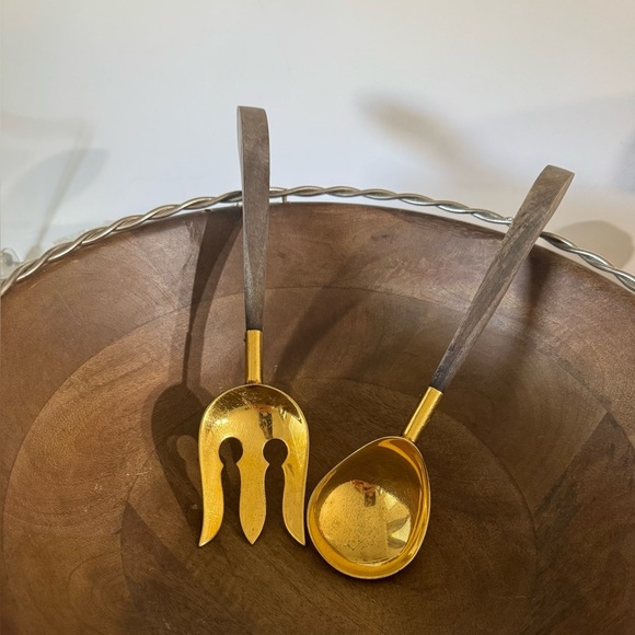 Vintage Gold tone and Brown wooden handle Salad Serving Set - Picture 6 of 8